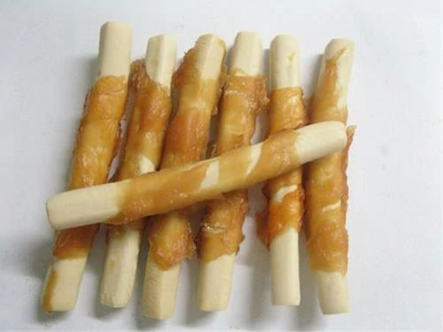 SALAČ Tyčinka z byvolej kože obalená kuracím mäsom, 1kg