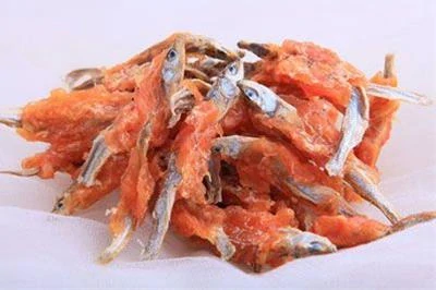 SALAČ Pamlsok Rybička obalená kuracím mäsom, 250g