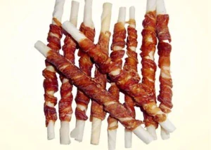SALAČ Tyčinka z byvolej kože obalená kačacím mäsom, 1kg